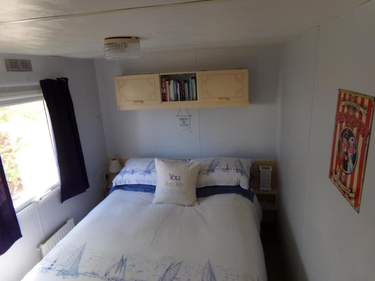 Happydaze Caravan Bacton (Norfolk) Exterior foto